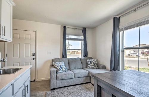 Los Banos Apartment | Contemporary Los Banos Studio < 3 Mi to Dtwn!