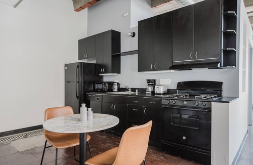 Historic Core Apartment | Convenient DTLA w/Gym, close to Grand Central Market, by Blueground