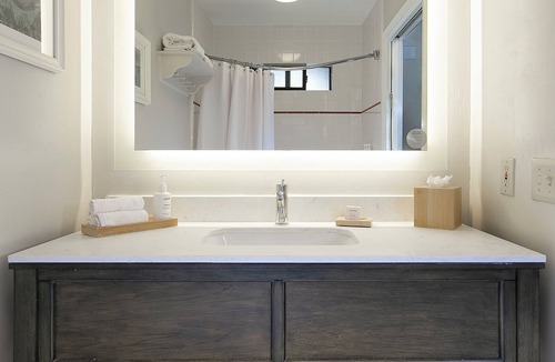 Motel District Hotel | Cottage Inn By The Sea