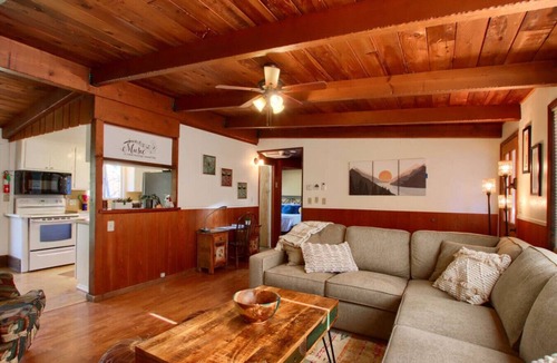 Oakhurst Cabin | Cottage near Yosemite & Bass Lake, Orange Door