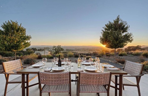 Santa Rosa House | Cottage Retreat at Paradise Ridge by Kohmsa