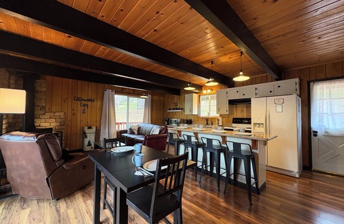 Groveland Cottage | Cottonwood Cozy: Grill, Fire Pit & PML Access