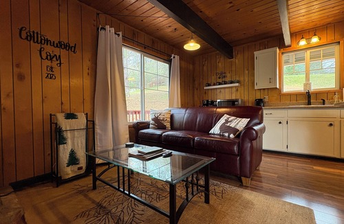 Groveland Cottage | Cottonwood Cozy: Grill, Fire Pit & PML Access