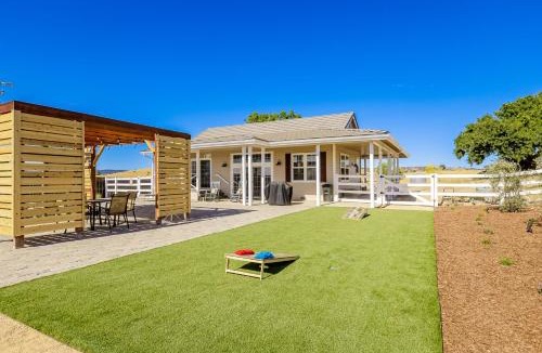 Paso Robles House | Country Estate Cottage