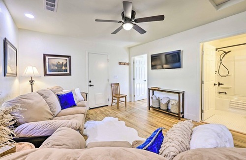 Woodlake House | Country Farmhouse in Woodlake - close 2 Sequoia Park, Three Rivers & Lake Kaweah