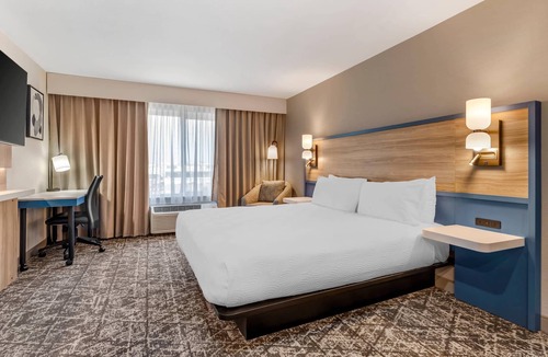 Salida Hotel | Country Inn & Suites by Radisson, Modesto/Salida