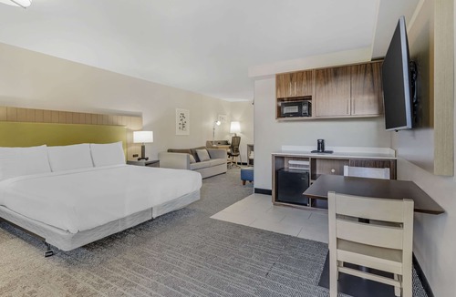 Vallejo Hotel | Country Inn & Suites by Radisson, Vallejo Napa Valley, CA