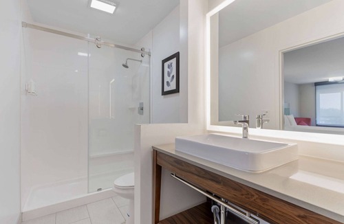 Vallejo Hotel | Country Inn & Suites by Radisson, Vallejo Napa Valley, CA