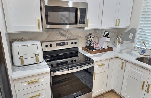 Modesto House | Country living in the city!