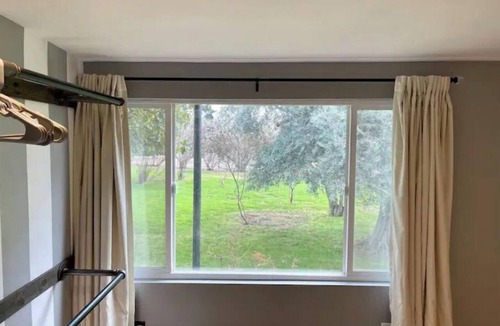 Rosedale House | Country Stay with Ranch Experience