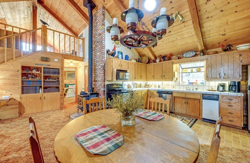 Badger Cottage | Countryside Views: Family-friendly Badger Cabin