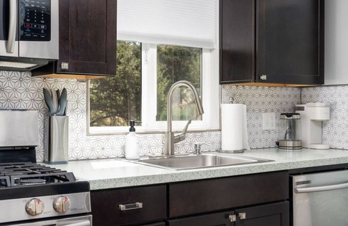 Paso Robles House | Couples Retreat with Hot Tub Close to Downtown
