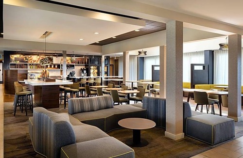 Raisin Hotel | Courtyard by Marriott Fresno