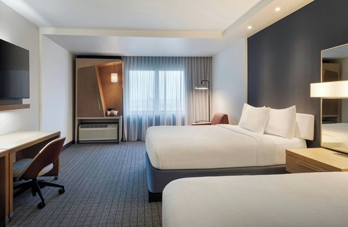 Redwood City Hotel | Courtyard by Marriott Redwood City