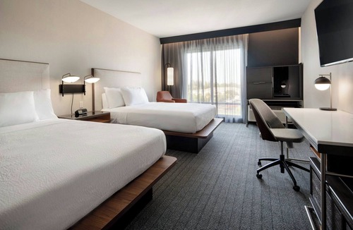 Clovis Hotel | Courtyard by Marriott Fresno Clovis