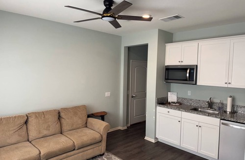 Sun City Apartment | Cozy 1-bdrm in-law suite in lovely Menifee with AC/Heat, WiFi, Keurig, Laundry