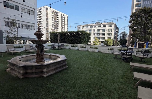 Westwood Apartment | Cozy 1-bedroom apartment with AC in beautiful Los Angeles