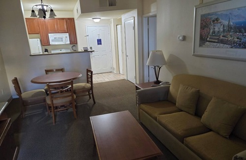 Spring Valley Apartment | Cozy 1-bedroom apartment in central Las Vegas