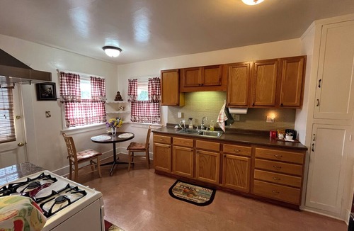 Monrovia House | Cozy 1-bedroom house in peaceful Monrovia with AC. Walk to historic Myrtle Ave.