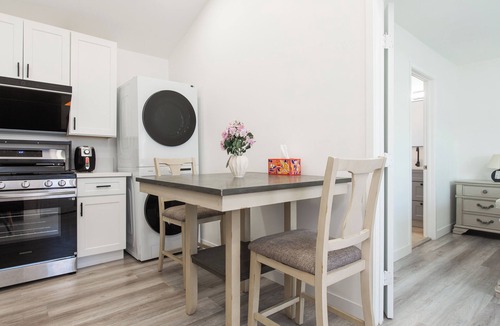 Valinda House | Cozy 1-bedroom house in charming La Puente with AC