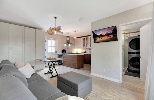 Northeast Anaheim Apartment | Cozy 1-bedroom studio in lovely Anaheim 9 min from Disneyland