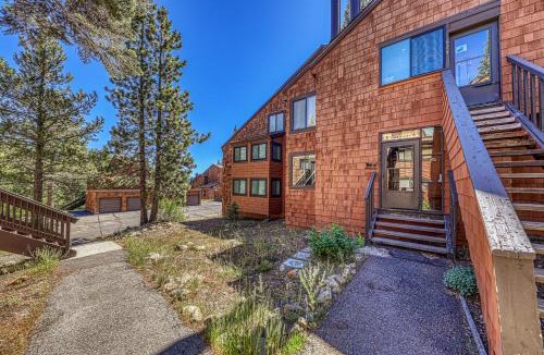 Truckee Apartment | Cozy 1BR Tahoe Donner condo with fireplace, WiFi, balcony, and resort access