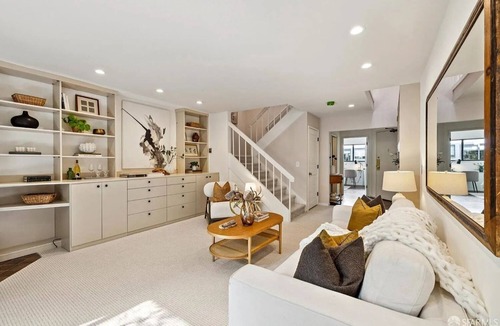 Oakland Apartment | Cozy 2-bedroom apartment in amazing Oakland with AC and gym