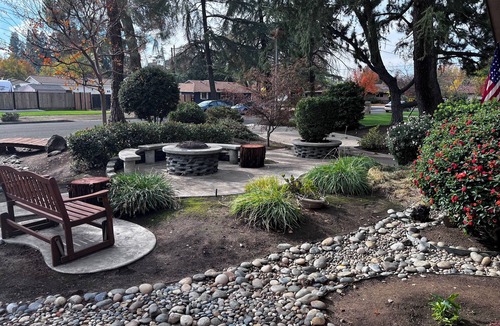 Raisin Apartment | Cozy 2-bedroom apartment in welcoming Fresno with AC, WiFi, next to Fresno State
