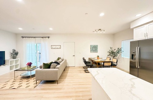 Westmont Apartment | Cozy 2-bedroom apt West University Health Sciences Pomona