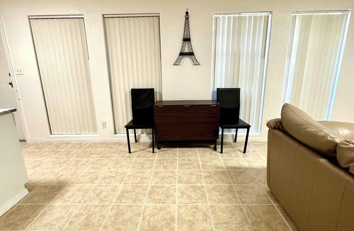 Fresno Condo | Cozy 2-bedroom condo with AC in Fresno neighborhood