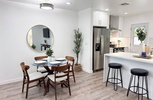 East Whittier House | Cozy 2 bedroom house. 12 miles to Disney. 24 miles to SoFi Stadium.