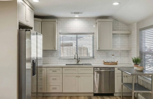 Hughson House | Cozy 2-bedroom House in Serene Hughson