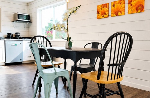 Redding House | Cozy 2-bedroom house in tranquil Redding with AC