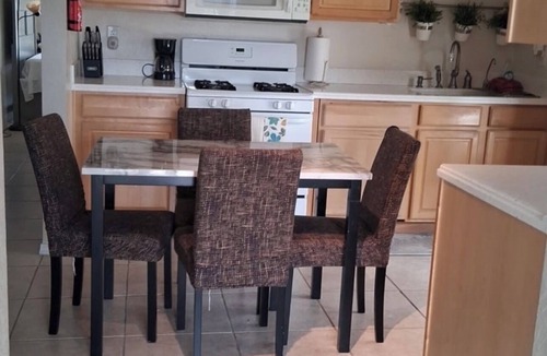 Palmdale House | Cozy 2-bedroom house in pleasant Palmdale with AC /Fast internet
