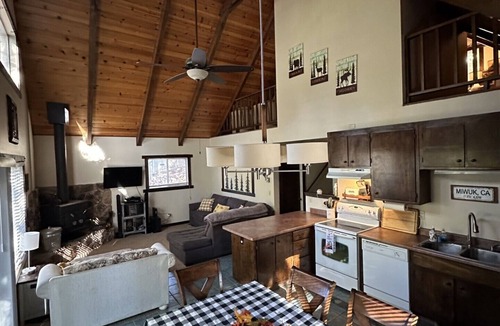 Mi-Wuk Village Cabin | Cozy 3-bedroom chalet with loft in charming Mi-Wuk Village.