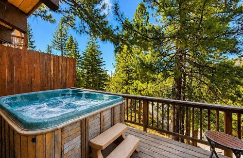 Tahoe Village House | Cozy 3 bedroom town home close to Heavenly, Private Hot Tub (SL223A)