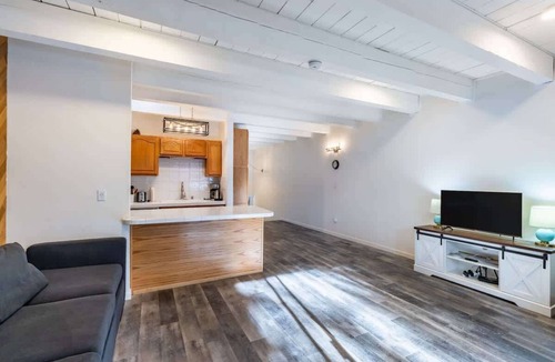 Incline Village House | Cozy 3-Bedroom Condo by the Lake & Skiing
