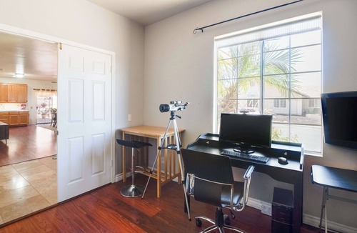 Lake Elsinore House | Cozy 3BR Lake Elsinore Retreat with Mountain Views