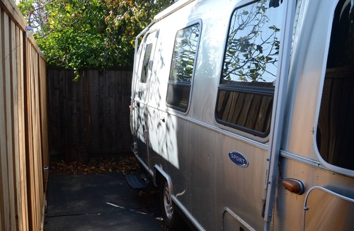Concord House | Cozy airstream escape, hot tub & lights