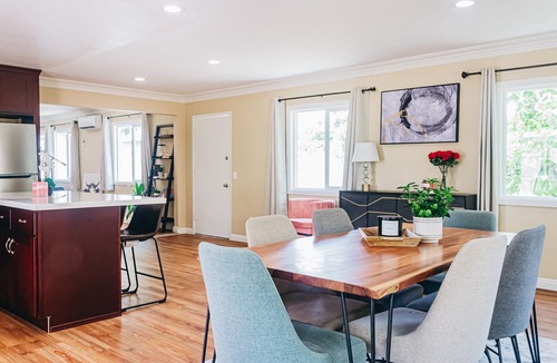 Costa Mesa House | COZY AND FRIENDLY STAY | PERFECT LOCATION | NEAR DISNEY