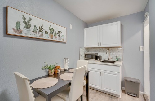 Ashland House | Cozy Bay Area Vacation Rental with Patio