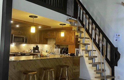 Zephyr Cove Ski Chalet | 🐻 Cozy Bear's Lair Tahoe Chalet Near Heavenly 🏂