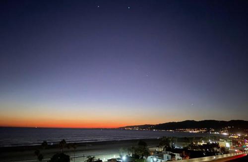 Sunset Park Apartment | Cozy beautiful home at the beach city