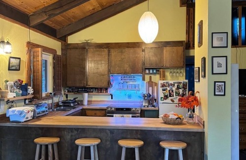 Tahoe Village Cabin | Cozy cabin at Heavenly. Sleeps 8.