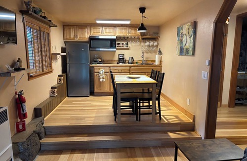 Tahoe Village Cabin | Cozy cabin at Heavenly. Sleeps 8.