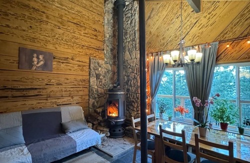 Tahoe Village Cabin | Cozy cabin at Heavenly. Sleeps 8.