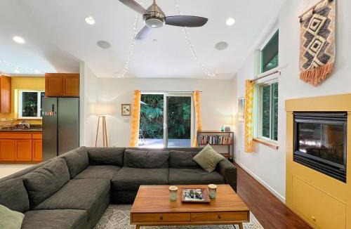 Sebastopol House | Cozy cabin deep in the redwoods with WiFi and Hot Tub