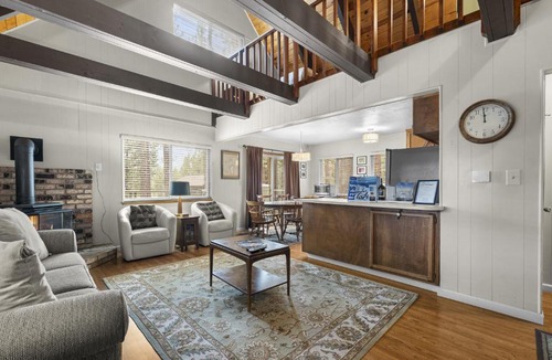 Country Club Estates House | Cozy Cabin home