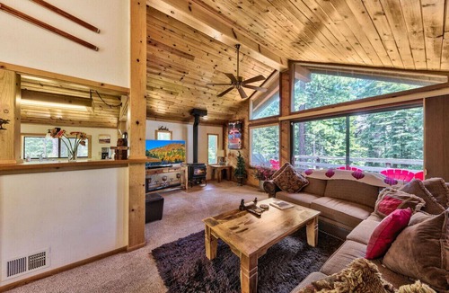 Ridgewood House | Cozy cabin hot-tub fire-pit close to ski