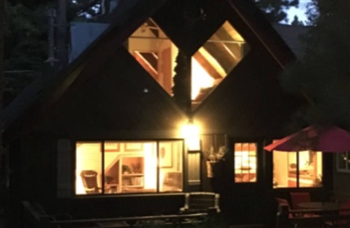 Incline Village Cabin | Cozy Cabin, Incline Village, Quiet Forest Setting, MAXIMUM 2 GUESTS